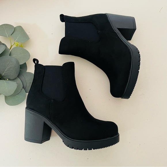 Dream Pairs Chunky Heel Chelsea Boots - Picture 2 of 10